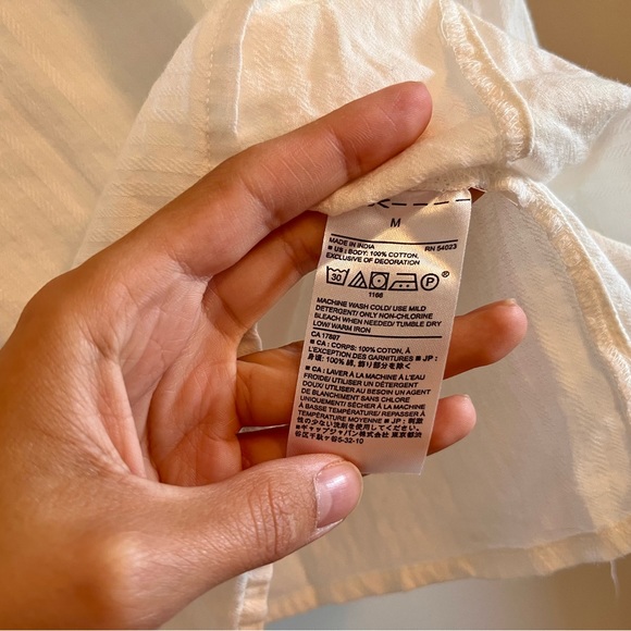 NWT Banana Republic Embroidered Flowy Blouse - Picture 11 of 11